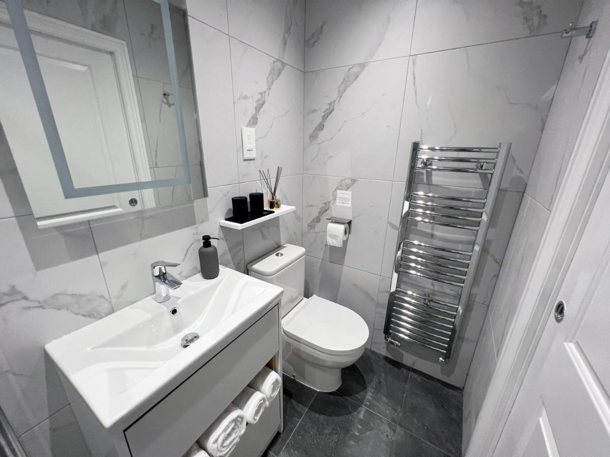 United Home B&B ซัลฟอร์ด ภายนอก รูปภาพ