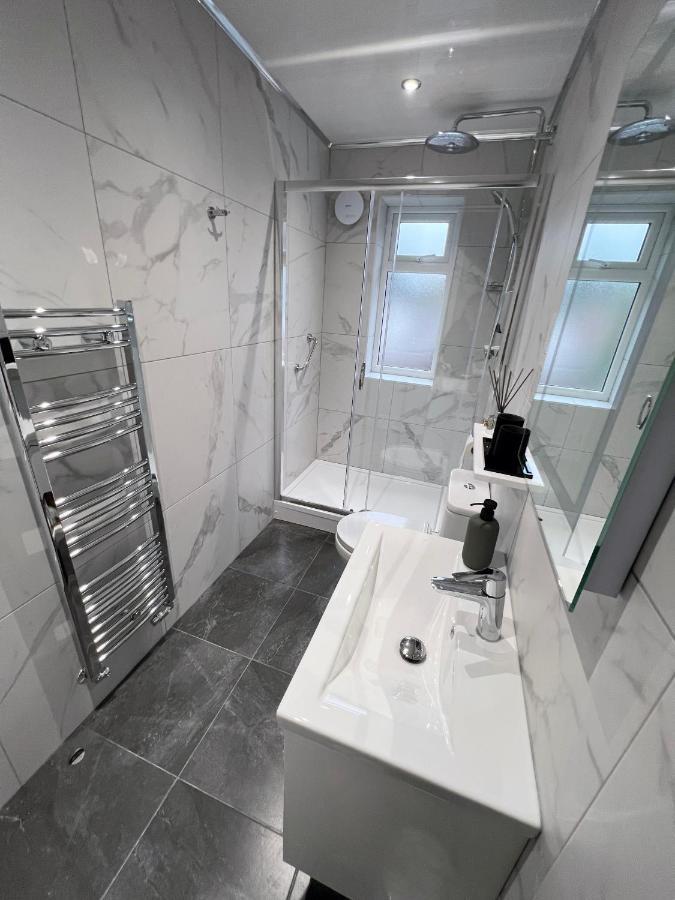 United Home B&B ซัลฟอร์ด ภายนอก รูปภาพ